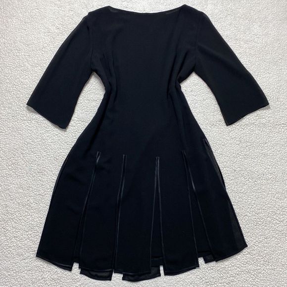 Cynthia Howie Vintage Black Open Pleated Round Neck Shift Dress Size 12P - Picture 11 of 12